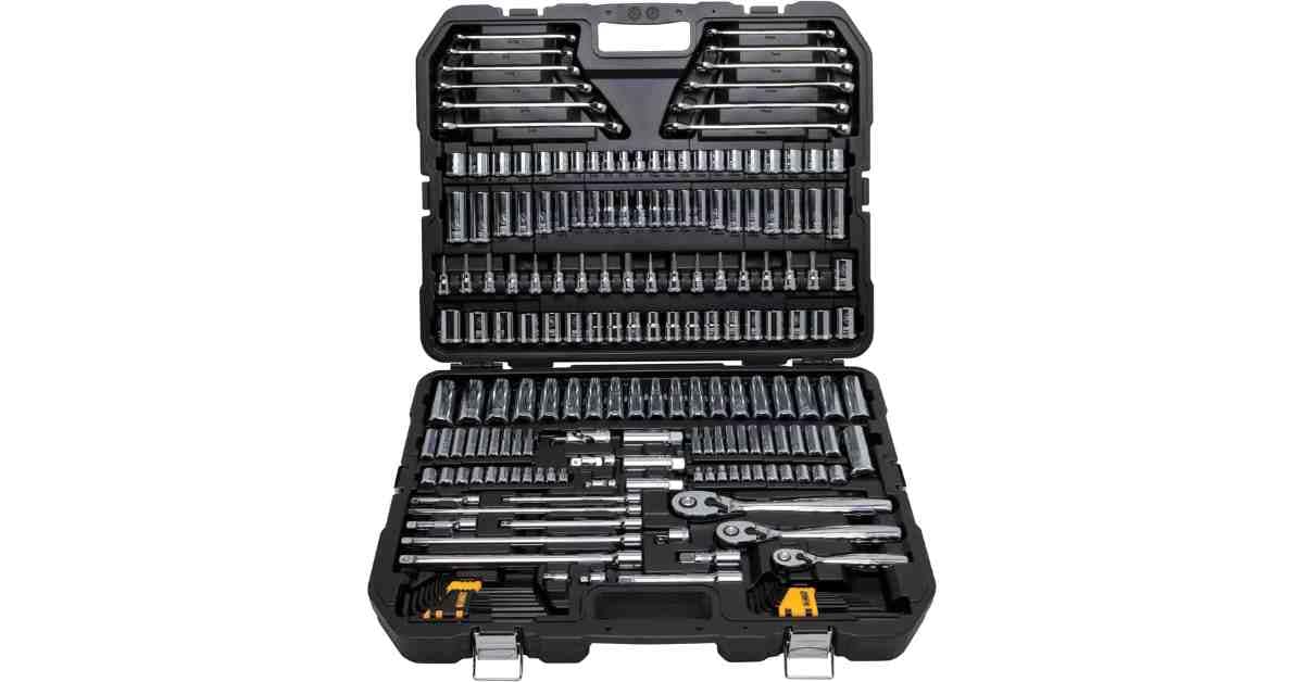 Features of The Stanley 201 piece mechanics tool set